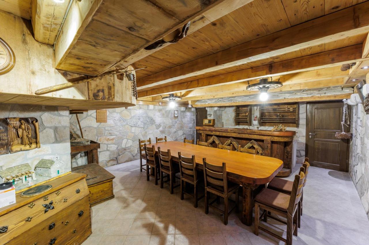 Villa Atrium Makarska Buitenkant foto