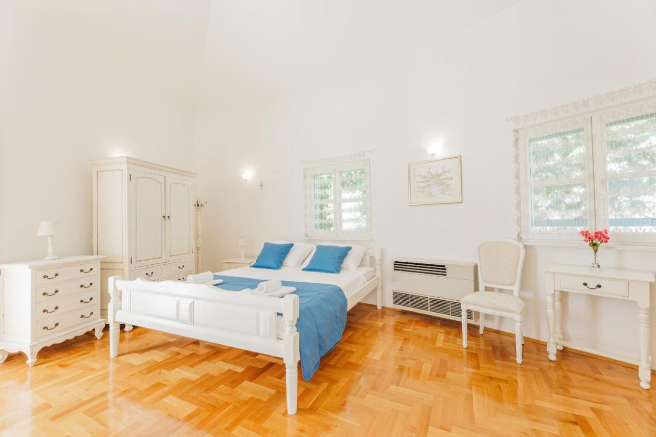 Villa Atrium Makarska Buitenkant foto